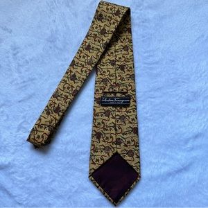 Vintage Salvatore Ferragamo - 100% Silk Neck Tie